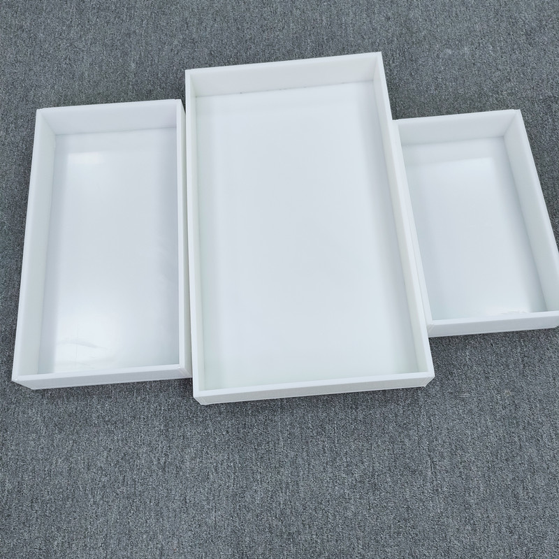 Customize square and round HDPE molds in any size.